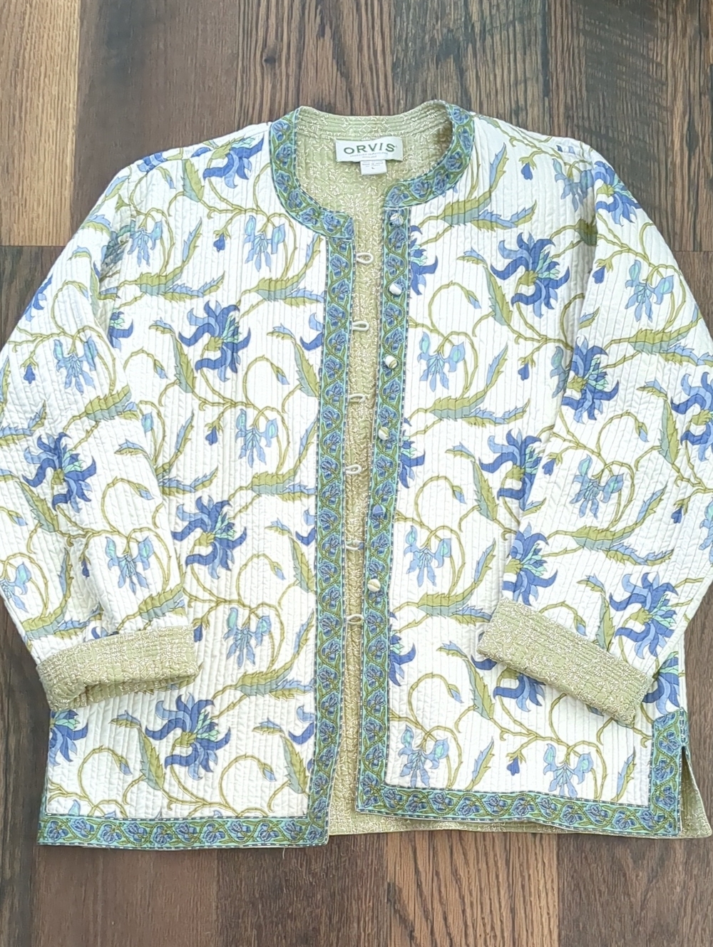 Orvis Quilted Jacket, Green and Blue Floral Print, 100 percent cotton, Sz Large